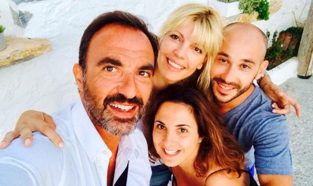 Νίκος Αλιάγας: Διακοπές στις Κυκλάδες με την οικογένειά του! Φωτογραφίες