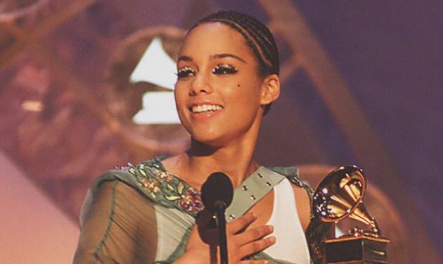 Η Alicia Keys μας δείχνει για πρώτη φορά τον δύο μηνών κούκλο γιο της!