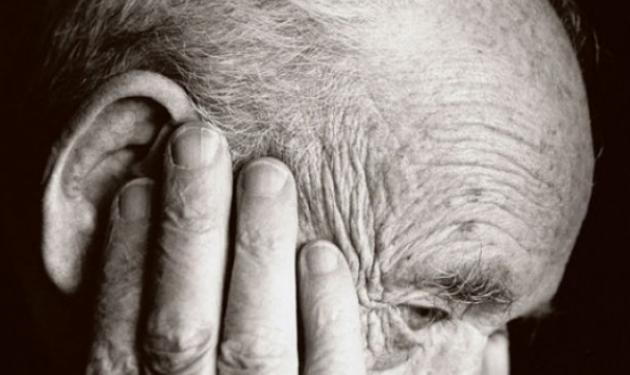 Τι λέει ο Έλληνας επιστήμονας που πολεμά το Αλτσχάιμερ επί 25 χρόνια