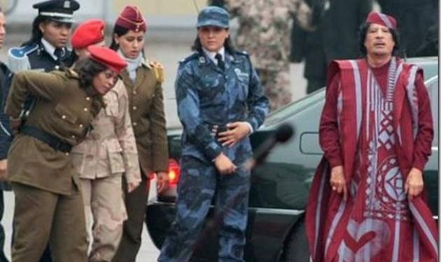 Oι Αμαζόνες του Καντάφι! Δες τις γυναίκες σωματοφύλακες του Λίβυου ηγέτη