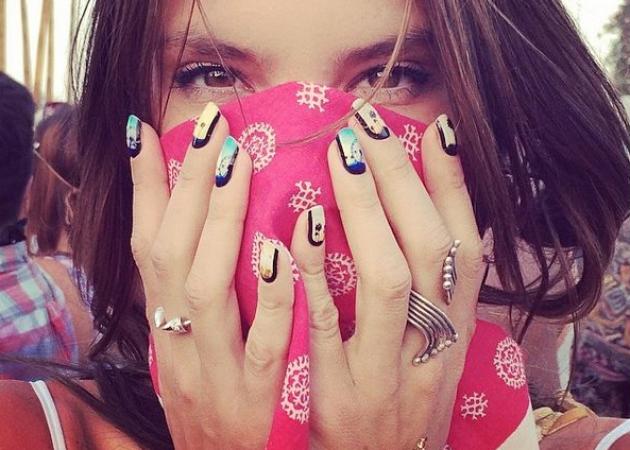 Coachella nails: Εδώ θα βρεις άπειρες ιδέες για τα επόμενα μανικιούρ σου!