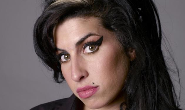 Amy Winehouse: Πέθανε επειδή σταμάτησε απότομα το αλκοόλ;