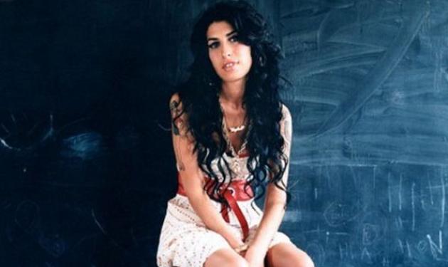 Amy Winehouse: Έκλεψαν το νυφικό της από το σπίτι στο οποίο πέθανε!