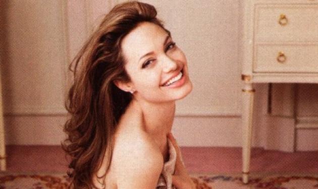 Angelina Jolie: Μετά τη διπλή μαστεκτομή θα υποβληθεί και σε αφαίρεση ωοθηκών!