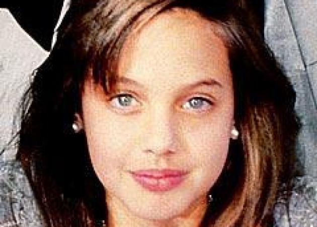 Η Angelina είναι το πρόσωπο της ημέρας! Ας θυμηθούμε τις beauty στιγμές της!