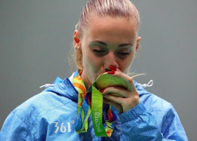 Άννα Κορακάκη: Έχουμε Ολυμπιονίκη για τα επόμενα 30 χρόνια! Σημάδι και χαρακτήρας από ατόφιο χρυσάφι! Έγραψε ιστορία με χρυσό μετάλλιο στη σκοποβολή!