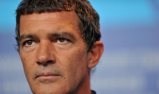 Antonio Banderas: Η απίστευτη αλλαγή στην εμφάνισή του! Φωτό