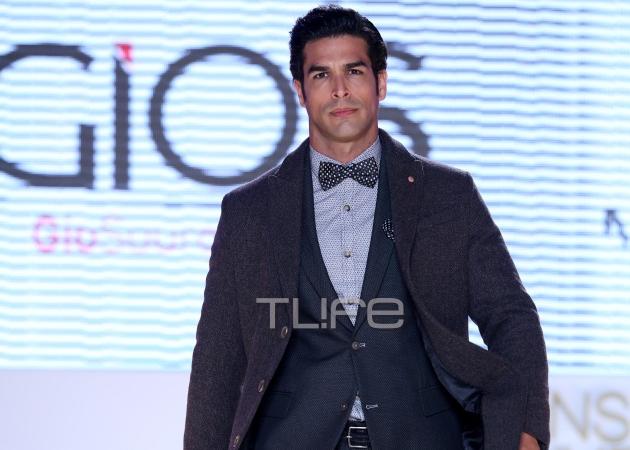 Όταν οι διάσημοι (και όμορφοι) άντρες κάνουν πασαρέλα! Φωτογραφίες