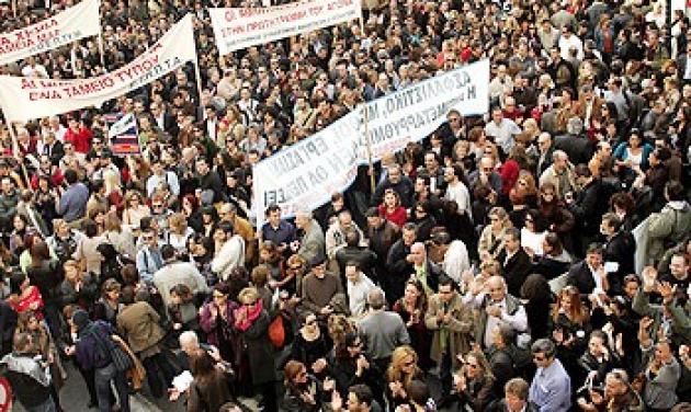 Παραλύει σήμερα η χώρα. Ποιοι απεργούν