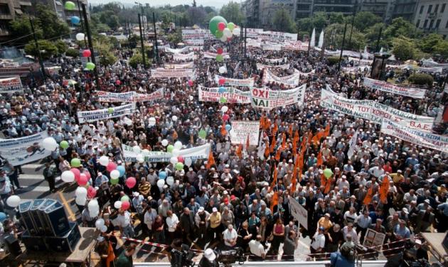 Όλη η χώρα στους δρόμους – Πανελλαδική απεργία κατά των νέων σκληρών μέτρων