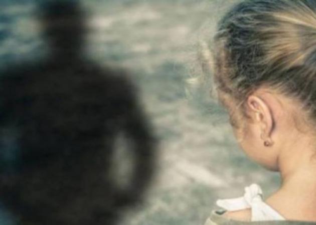 Φρίκη στον Βόλο – Παππούς κατηγορείται ότι βίαζε κατ’ εξακολούθηση την εγγονή του