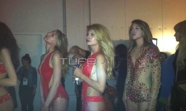 Ε. Αραβανή: Η σέξυ εμφάνισή της στη σκηνή του Madwalk! Backstage φωτογραφίες