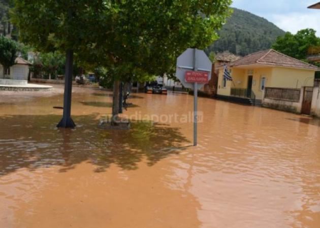 Ένας απέραντος βάλτος η Αρκαδία μετά τη θεομηνία – Εικόνες απόλυτης καταστροφής