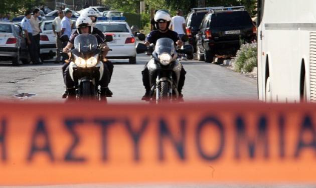 Γυναίκα που φορούσε περούκα άρπαξε 120.000 ευρώ από το νοσοκομείο “Σωτηρία”