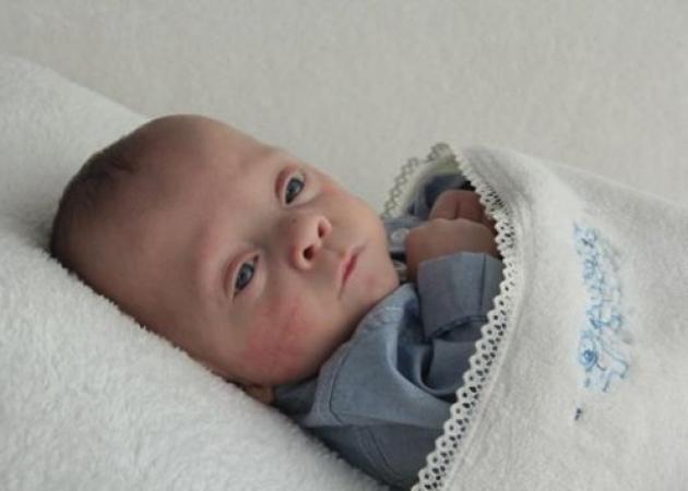 Μωράκι επιβίωσε στο ψυγείο νεκροτομείου 15 ώρες – Ξύπνησε λίγο πριν την αποτέφρωση!