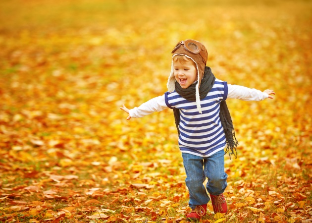 Φθινοπωρινές δραστηριότητες: Βόλτες στη φύση που θα φτιάξουν τη διάθεση των παιδιών και θα μειώσουν το άγχος