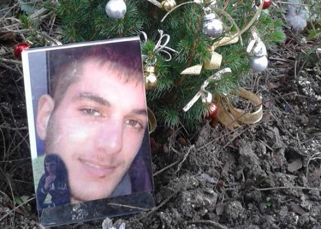 Βαγγέλης Γιακουμάκης: Ραγίζει καρδιές ο χριστουγεννιάτικος “κήπος” του!