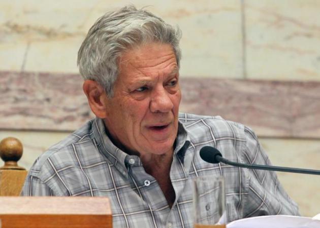 Έξαλλος ο βουλευτής του ΣΥΡΙΖΑ Μάκης Μπαλαούρας: “Είστε παπαγαλάκια της διαπλοκής”