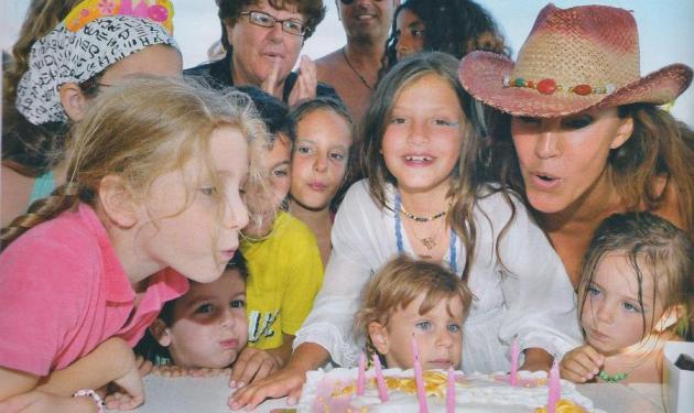 Η Β. Μπάρμπα γιόρτασε στη Μύκονο τα γενέθλια της κόρης της!