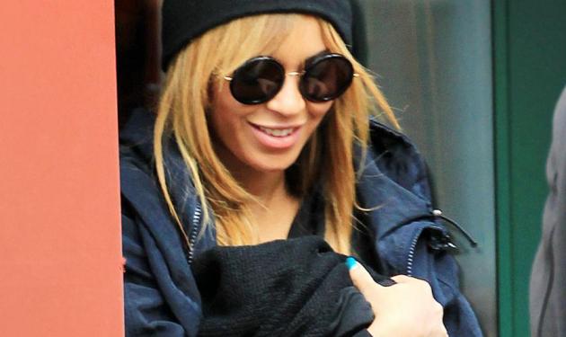 Beyonce – Jay Z: Η πρώτη βόλτα με την κορούλα τους στη Νέα Υόρκη!