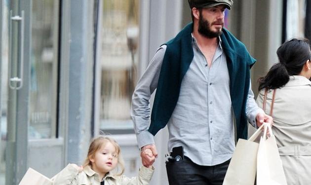 Η Harper Beckham στα βήματα της μαμάς της! Πήγε για ψώνια στα μαγαζιά με τον David
