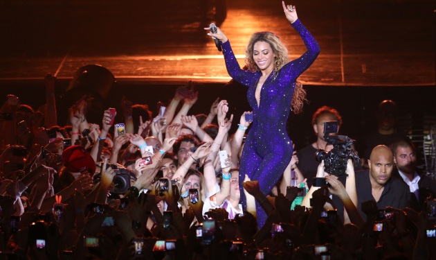 Beyonce: Θαυμαστής την… χούφτωσε εν ώρα συναυλίας! Το βίντεο κάνει το γύρο του διαδικτύου