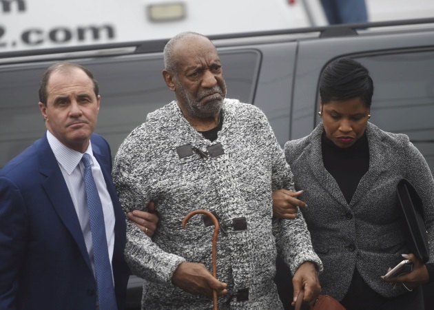 Η στιγμή της σύλληψης του Bill Cosby! Φωτογραφίες