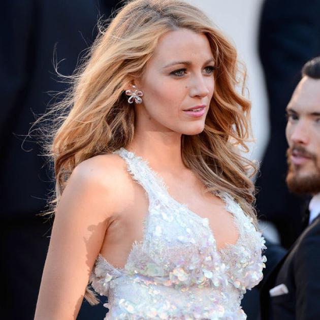 Δεν θα πιστέψεις ποτέ τι κάνει η Blake Lively με την κόλλα για βλεφαρίδες!