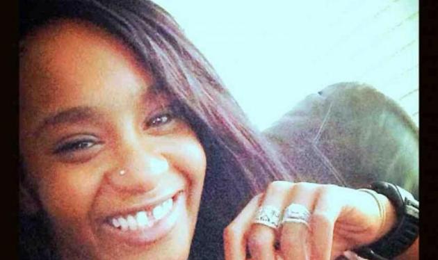 Αντιφατικές οι πληροφορίες για την Bobbi Kristina! Συγγενείς της υποστηρίζουν ότι “καλυτερεύει” – Βίντεο