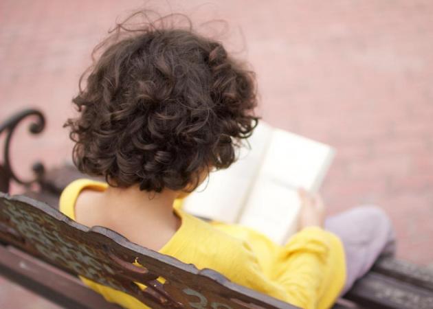 Παιδί και βιβλίο: Πώς να βοηθήσεις το παιδί σου να αγαπήσει τα βιβλία όσο εσύ