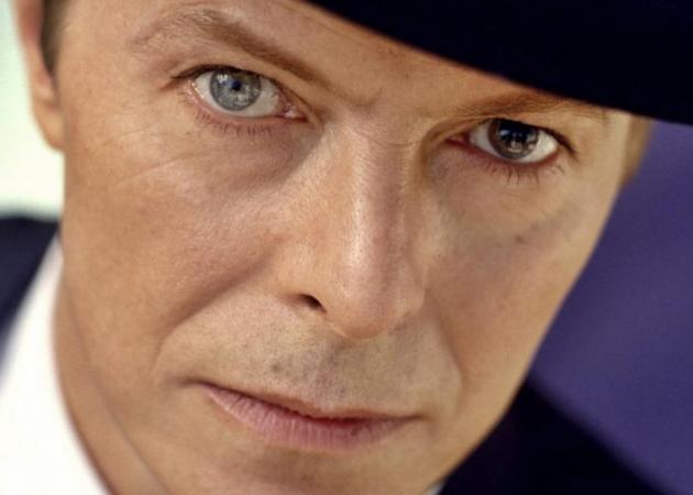 David Bowie: Τι γινόταν με το χρώμα των ματιών του – Η απίστευτη εξήγηση