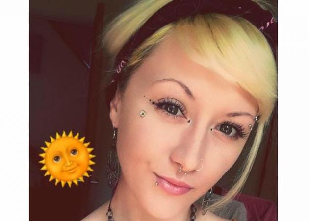 Έμαθε από το facebook, ότι η 21χρονη κόρη της σκοτώθηκε σε τροχαίο!
