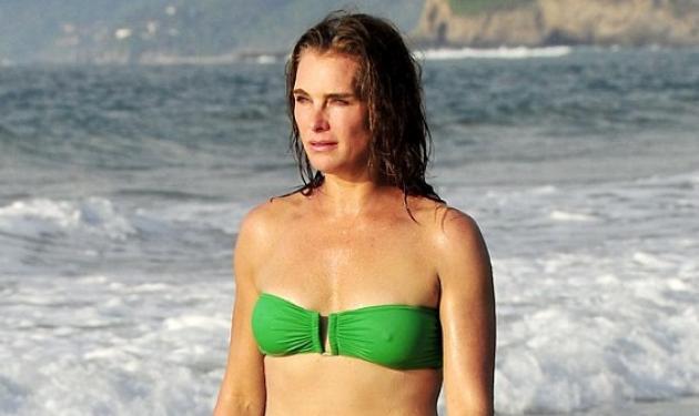 Η Brooke Shields στα 49 της, μας δείχνει το τέλειο και… χωρίς ρετούς κορμί της!