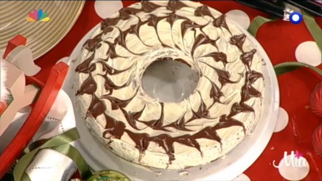 Ο Κυριάκος Μελάς φτιάχνει ένα κέικ… αμαρτία σε 10 λεπτά!