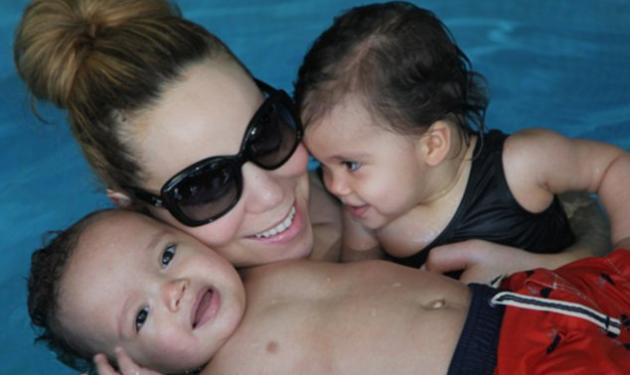 Μ. Carey: Βουτιές στην πισίνα με τα μωρά της!