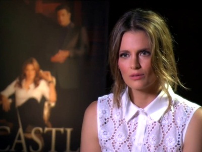 H Stana Katic του Castle μιλά στο TLIFE