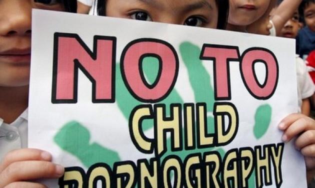 Σοκάρει η σύλληψη δασκάλας αγγλικών για παιδική πορνογραφία