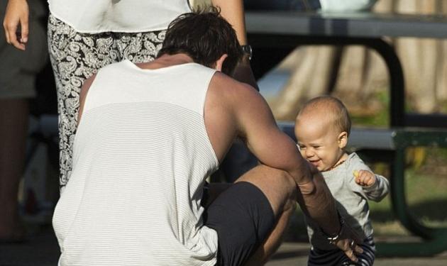 Είναι γιος διάσημου ηθοποιού και έκανε τα πρώτα του βήματα! Φωτογραφίες