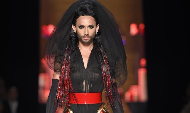 Η Conchita περπάτησε στην πασαρέλα για τον Jean Paul Gaultier! Φωτογραφίες