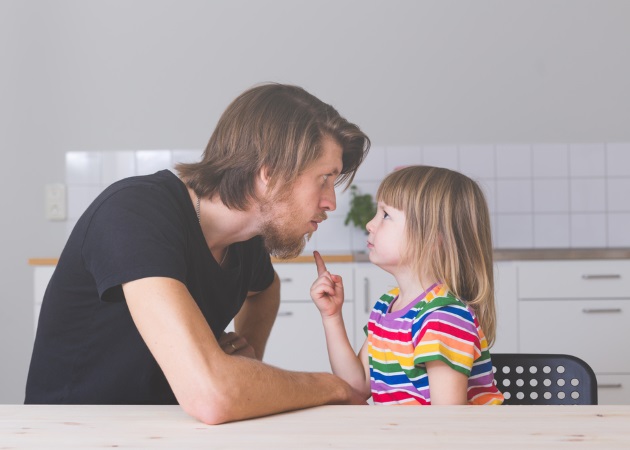 Αυτοέλεγχος: Η ψυχολόγος σου εξηγεί τι είναι και πώς μπορείς να τον διδάξεις στο παιδί σου