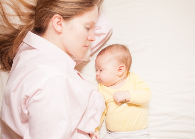 Co- sleeping: Η ψυχολόγος εξηγεί ποια είναι η μέθοδος της συγκοίμισης και τι σημαίνει για το παιδί