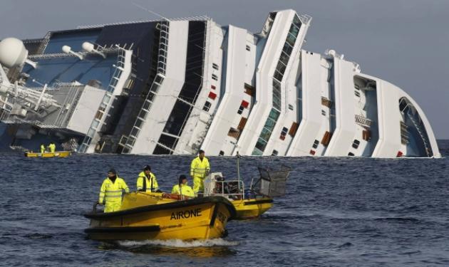 Η δεύτερη ξανθιά “μυστήριο” του Costa Concordia – Τι της έδωσε ο Σκετίνο πριν εγκαταλείψει το πλοίο