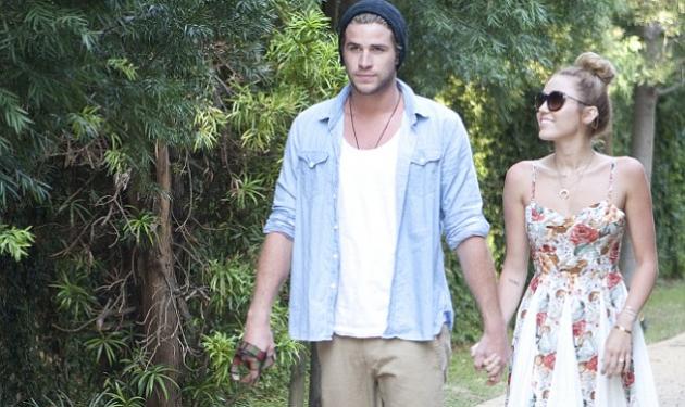 H Miley Cyrus αρραβωνιάστηκε!