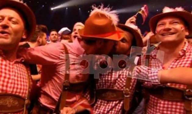 Eurovision 2015 – Τελικός: Το gay φιλί των Δανών που συζητήθηκε!