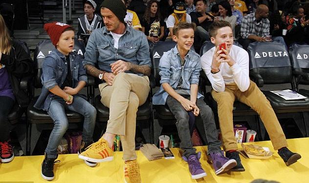 David Beckham: Στο γήπεδο με τους γιους του!