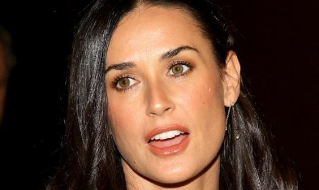 Demi Moore: νοσηλεύται με νευρική ανορεξία και συμπτώματα εθισμού