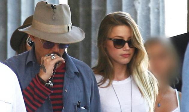 Johnny Depp: Στο Βερολίνο κρατώντας το χέρι της νέας αγαπημένης του!