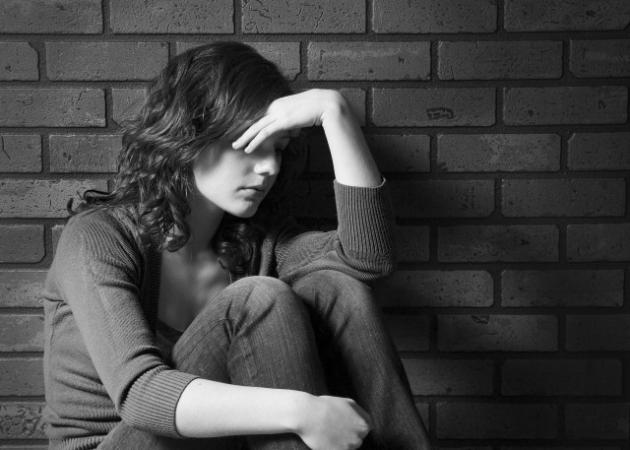 Τα 7 ανεπαίσθητα σημάδια που είναι “προπομπός” για κατάθλιψη