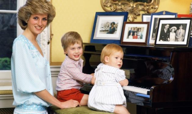 Πριγκίπισσα Νταϊάνα: Πέρασαν 54 χρόνια από τη γέννησή της! Οι καλύτερες στιγμές με τους γιους της