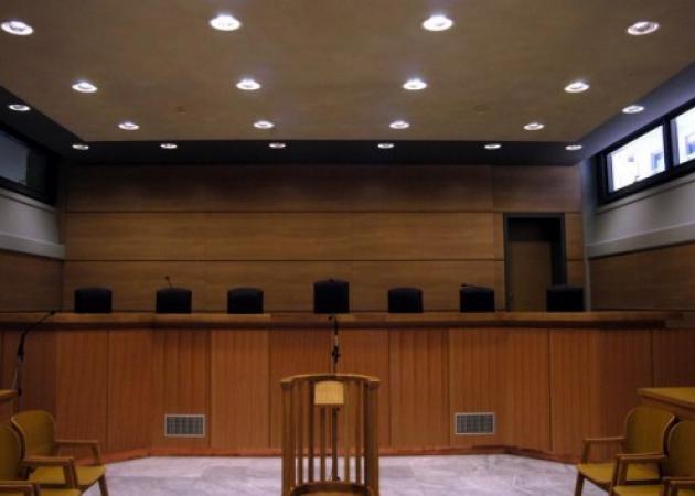 Θεσσαλονίκη: Καταδικάστηκε ο μαιευτήρας για το “φακελάκι” των 400 ευρώ